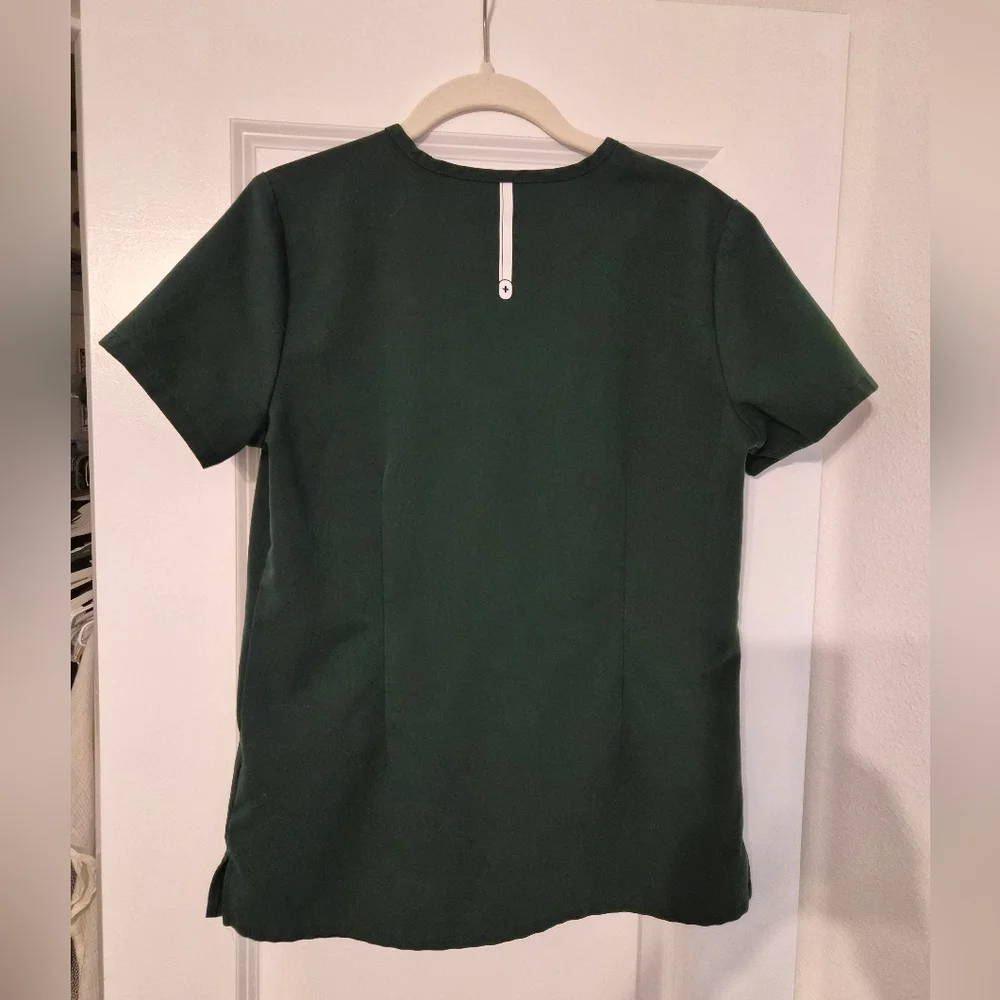 Figs British Racing Green Scrub Top-xs - Picture 2 of 3